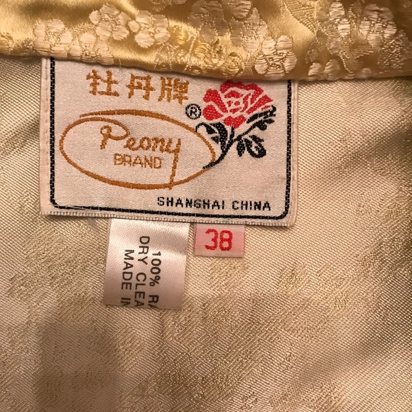 Classic Chinese dress - Picture 5 of 5